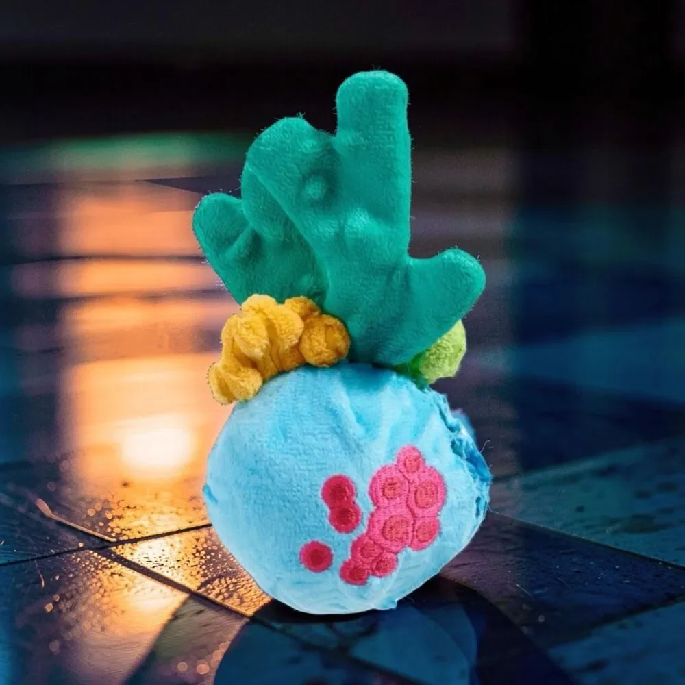 Bark Box The Great Furrier Reef Bouncy Tug Rip & Reveal Dog Toy Size Large